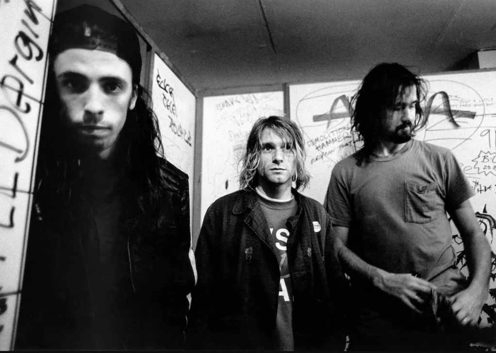 1989, Nirvana sort son premier album "Bleach"